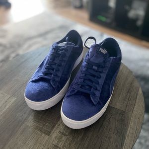Blue suede Pumas